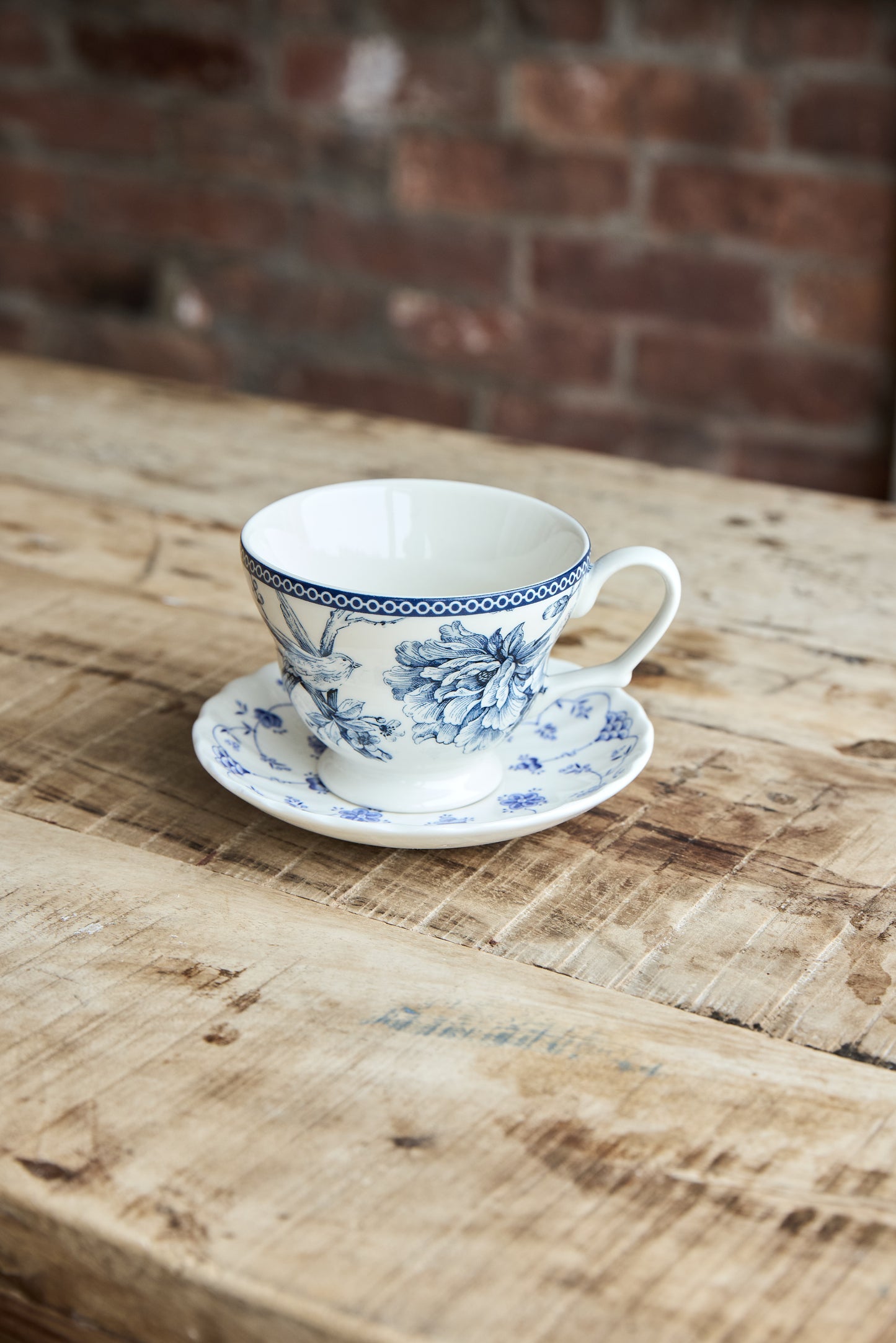 tea cup & saucer set