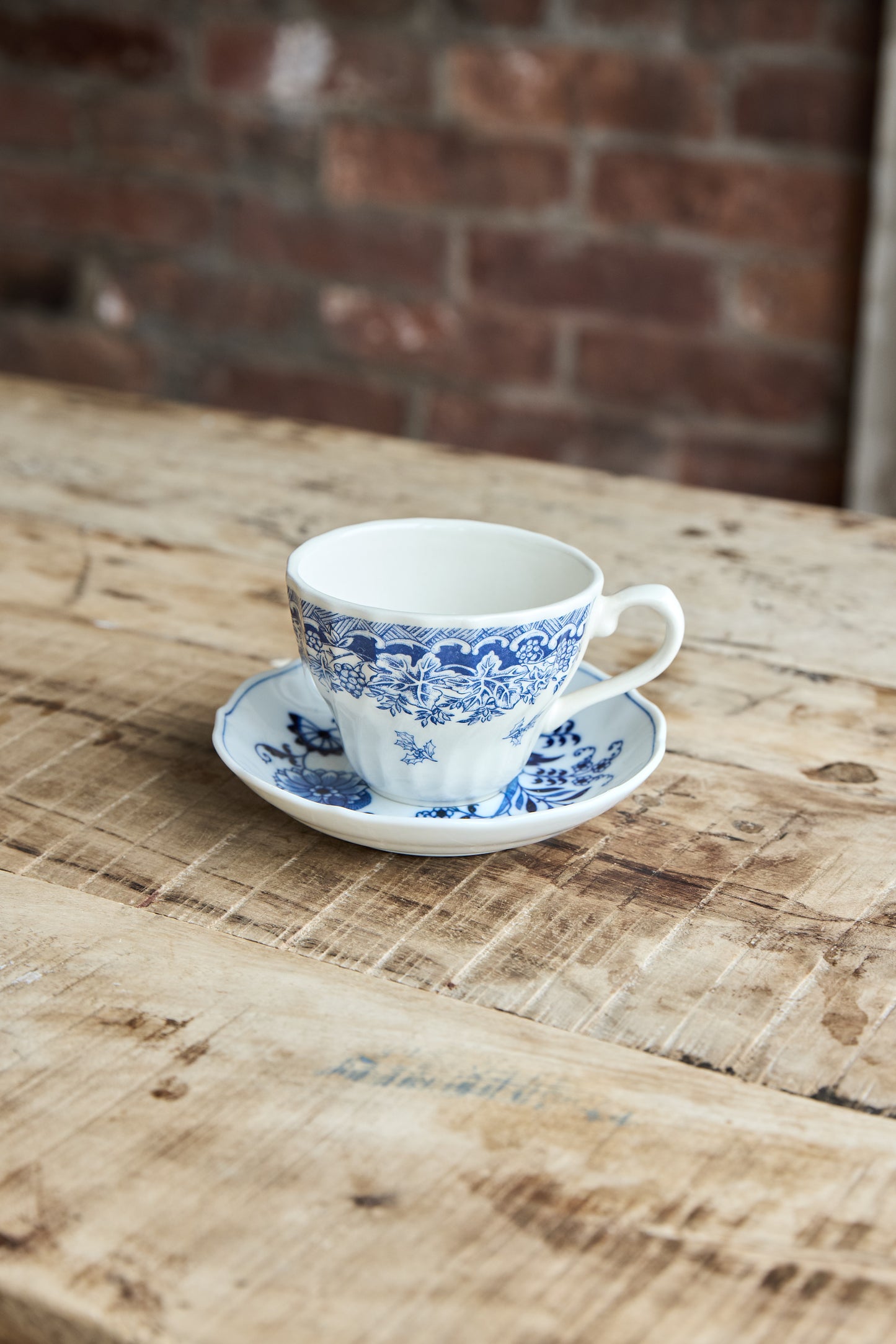 tea cup & saucer set