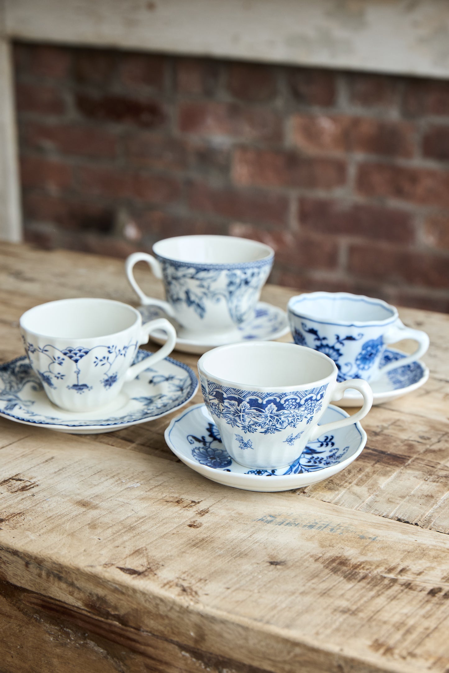 tea cup & saucer set