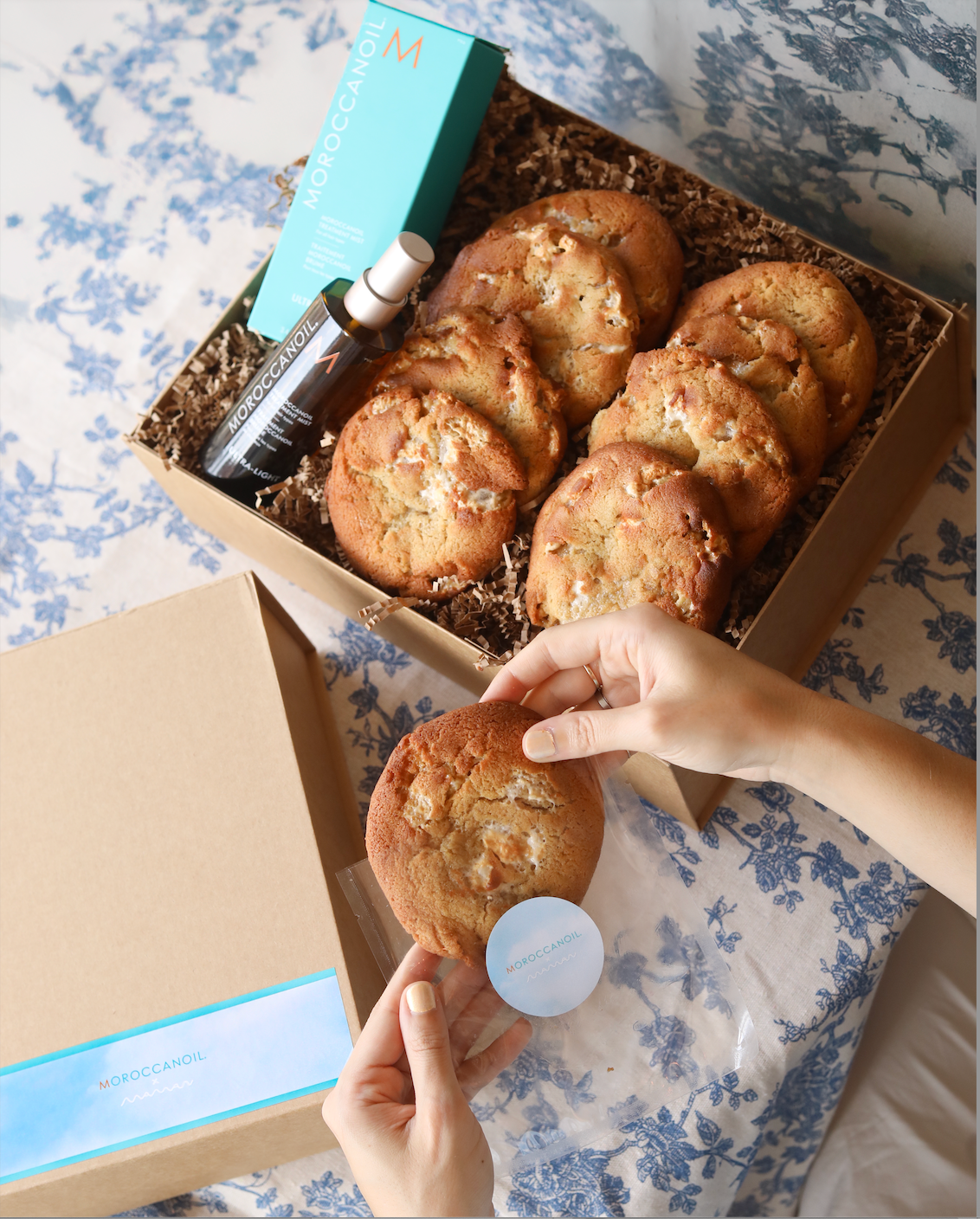 {moroccanoil x maman} cookie gift box