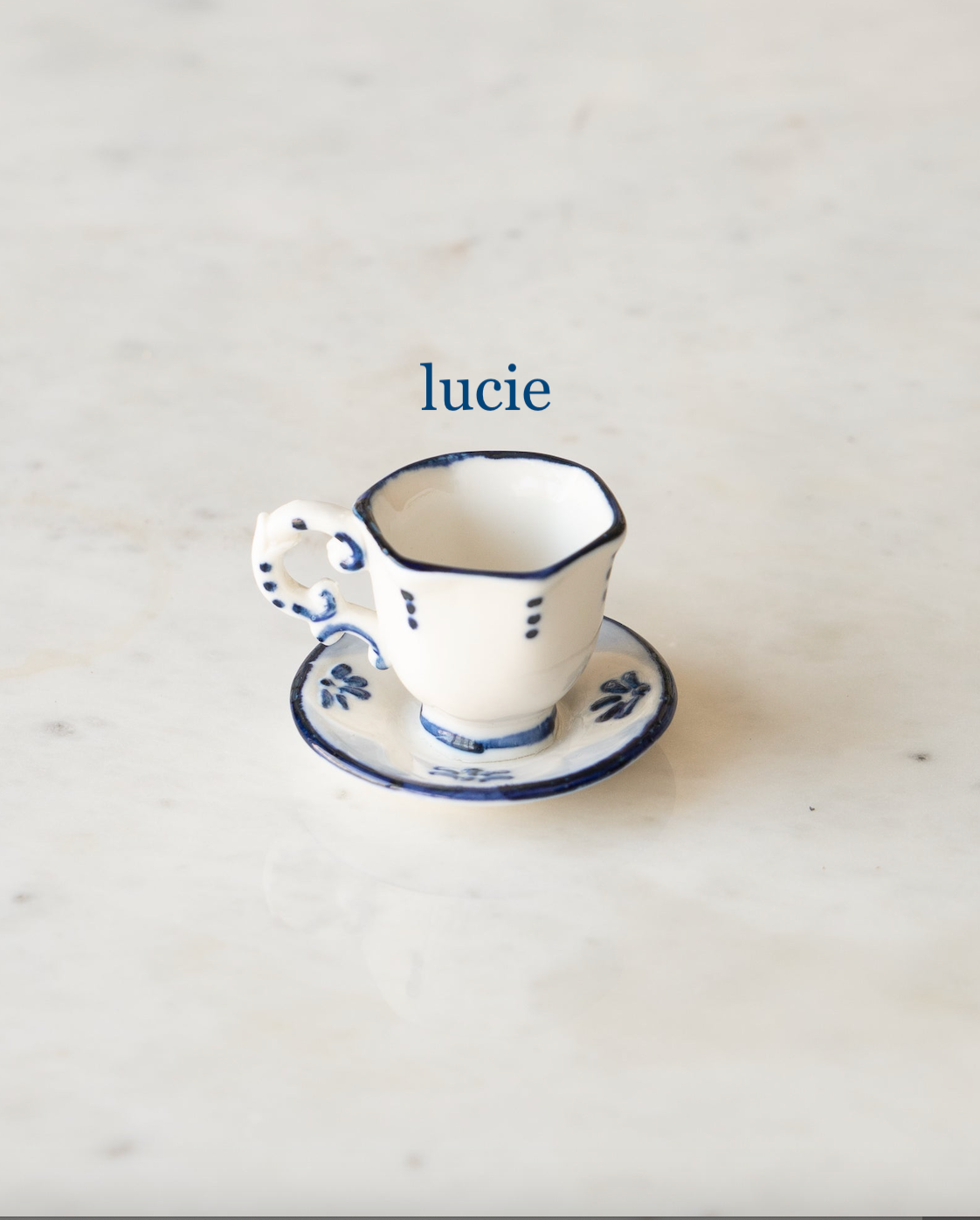 plato pequeño de taza de té
