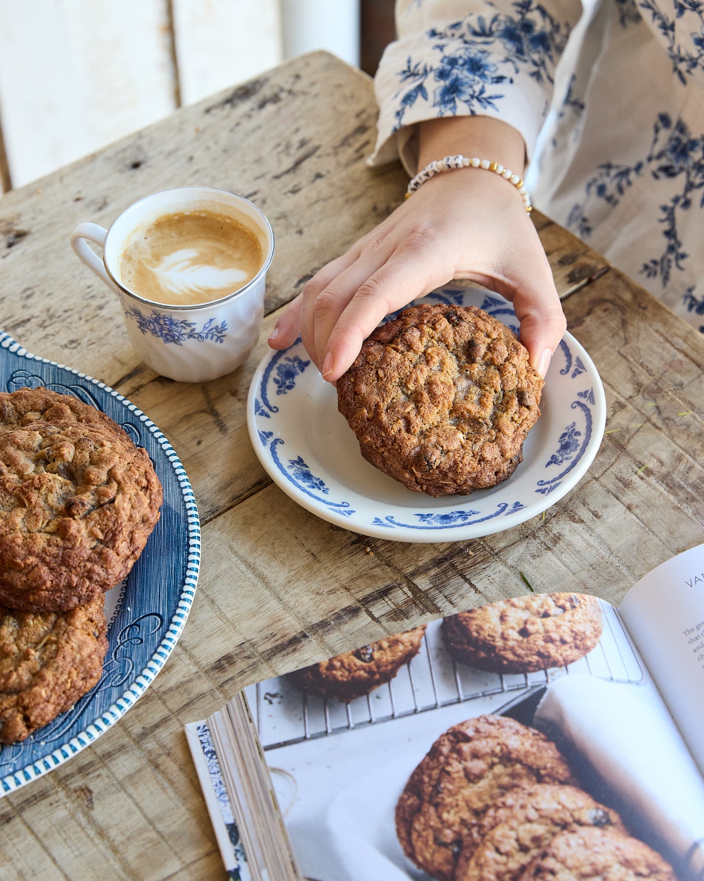 seasonal cookie gift box