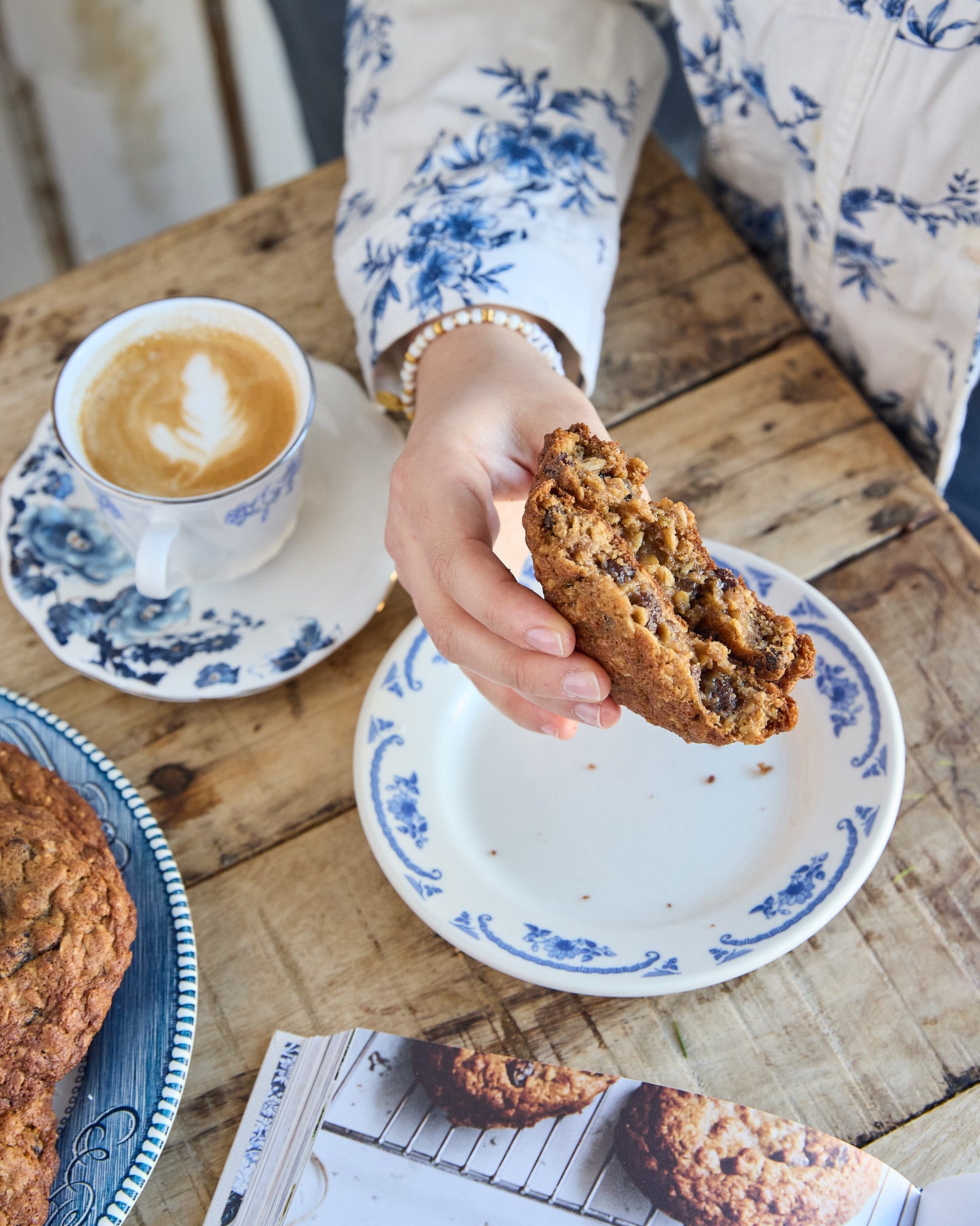 seasonal cookie gift box