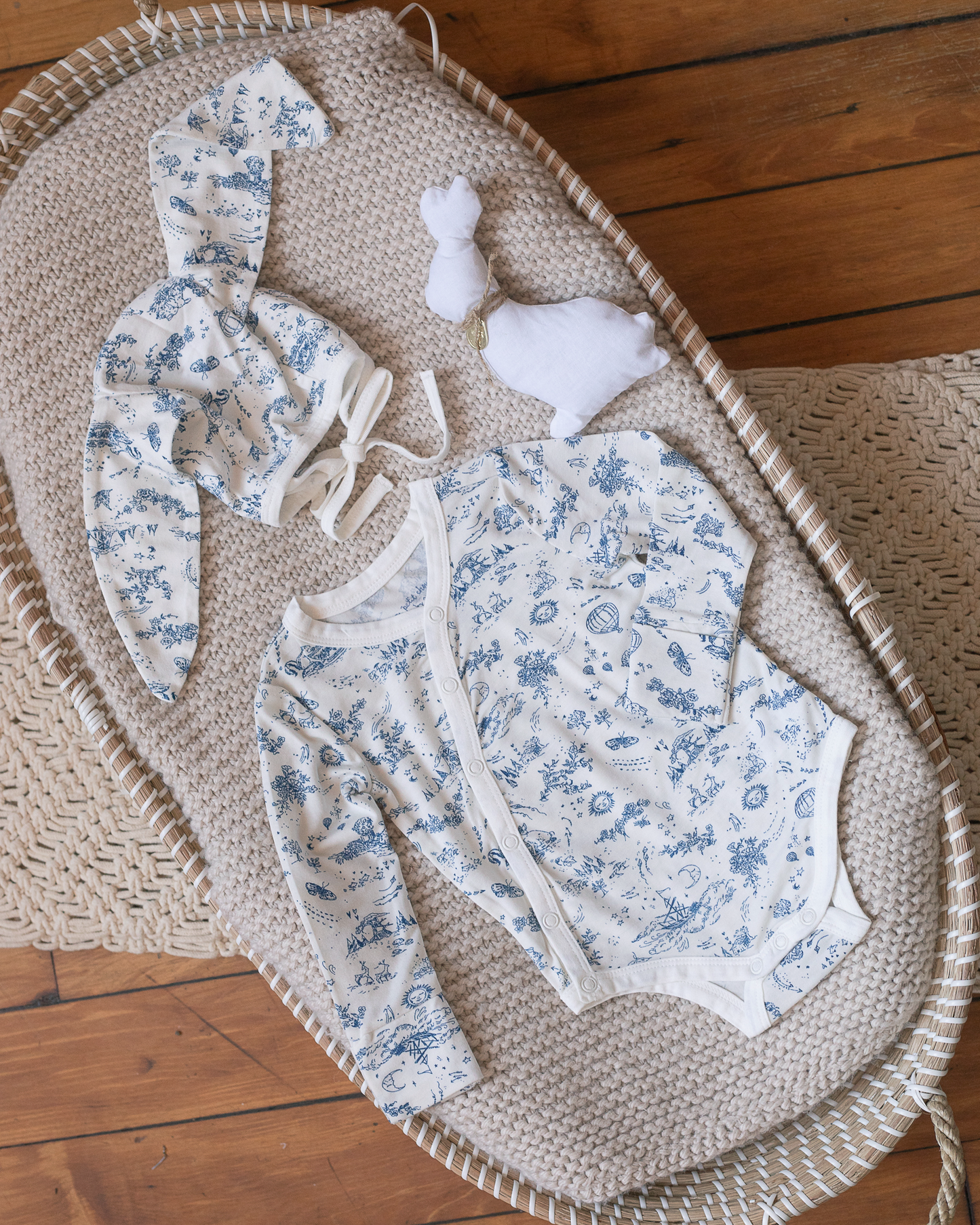 the jannie wrap bodysuit {storytime toile}