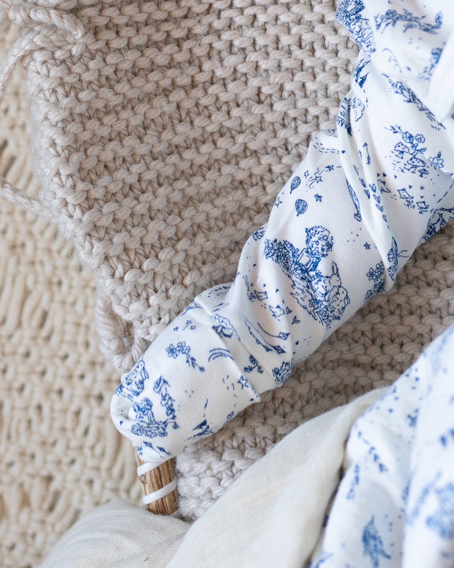 the jannie wrap bodysuit {storytime toile}