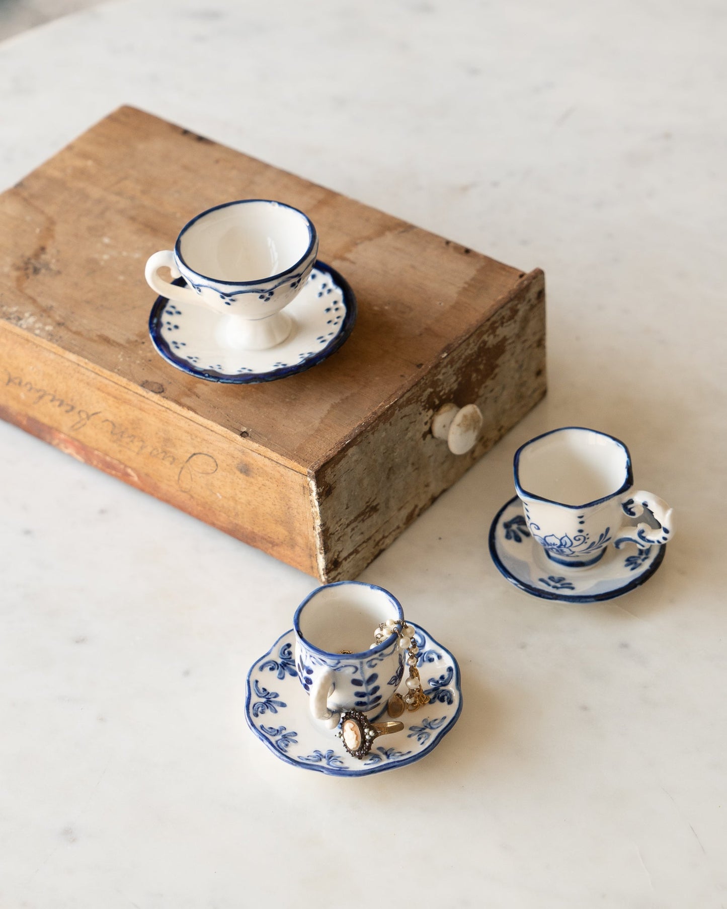 plato pequeño de taza de té