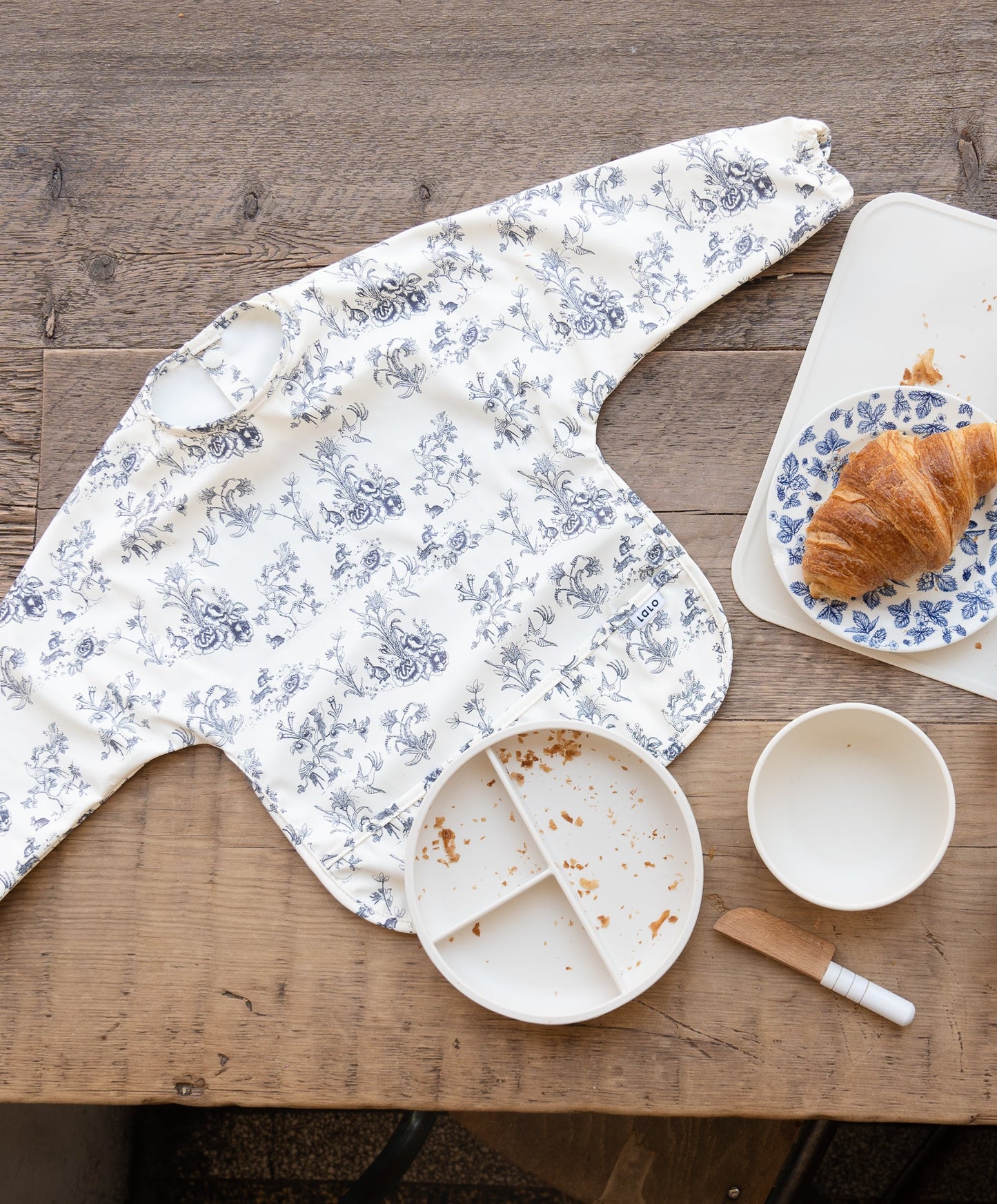 lalo x maman smock bib