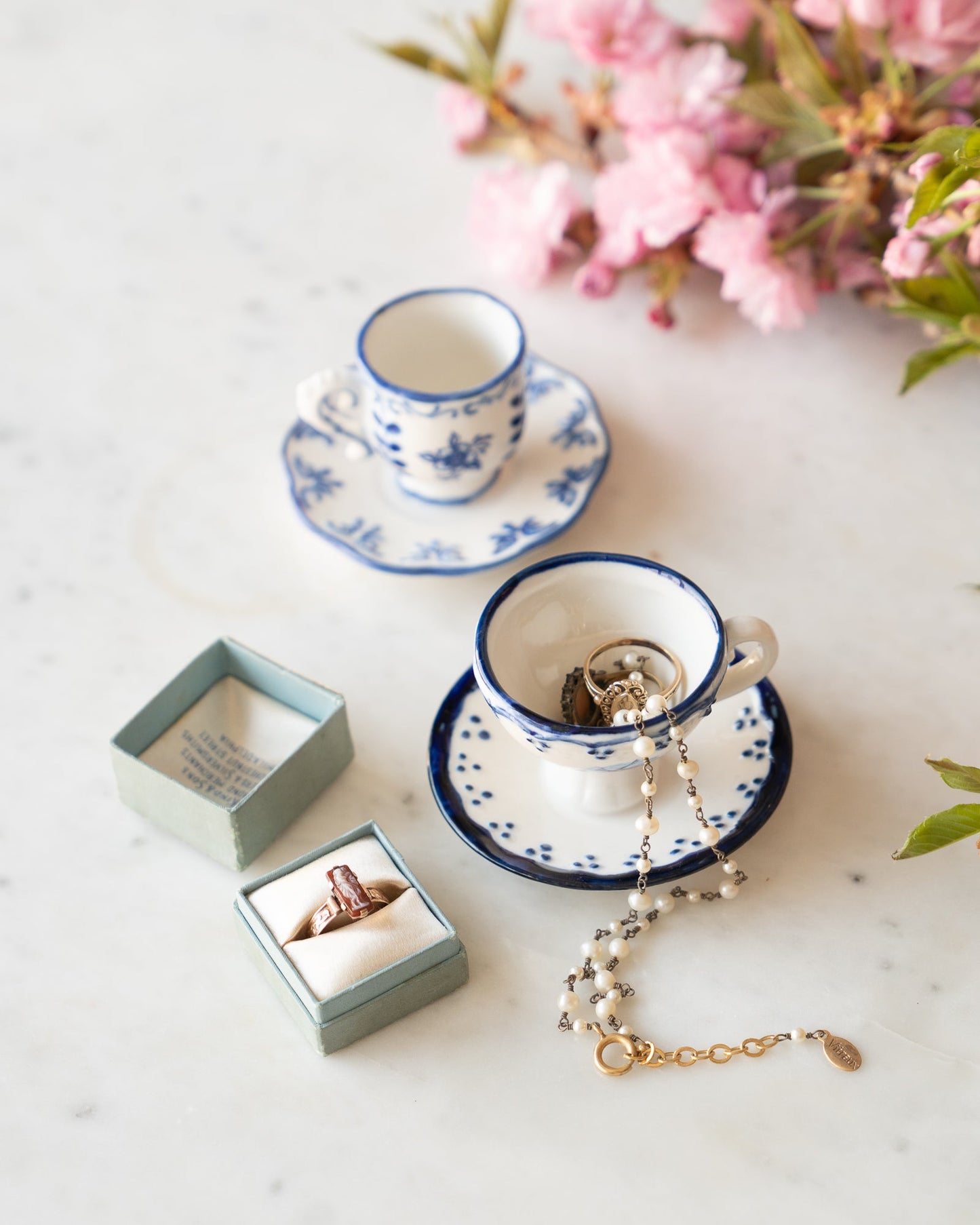 plato pequeño de taza de té
