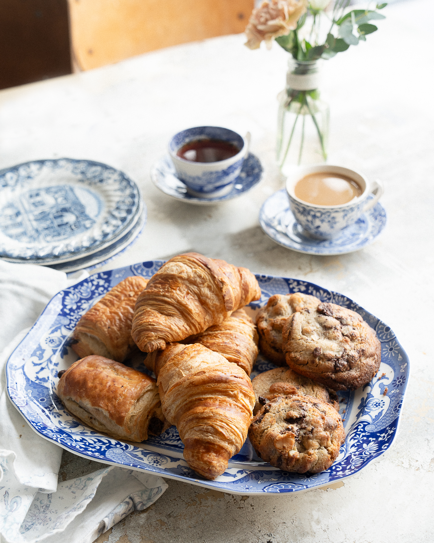 blue & white provence serving platter