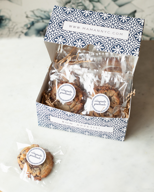 'congrats graduate' cookie gift box