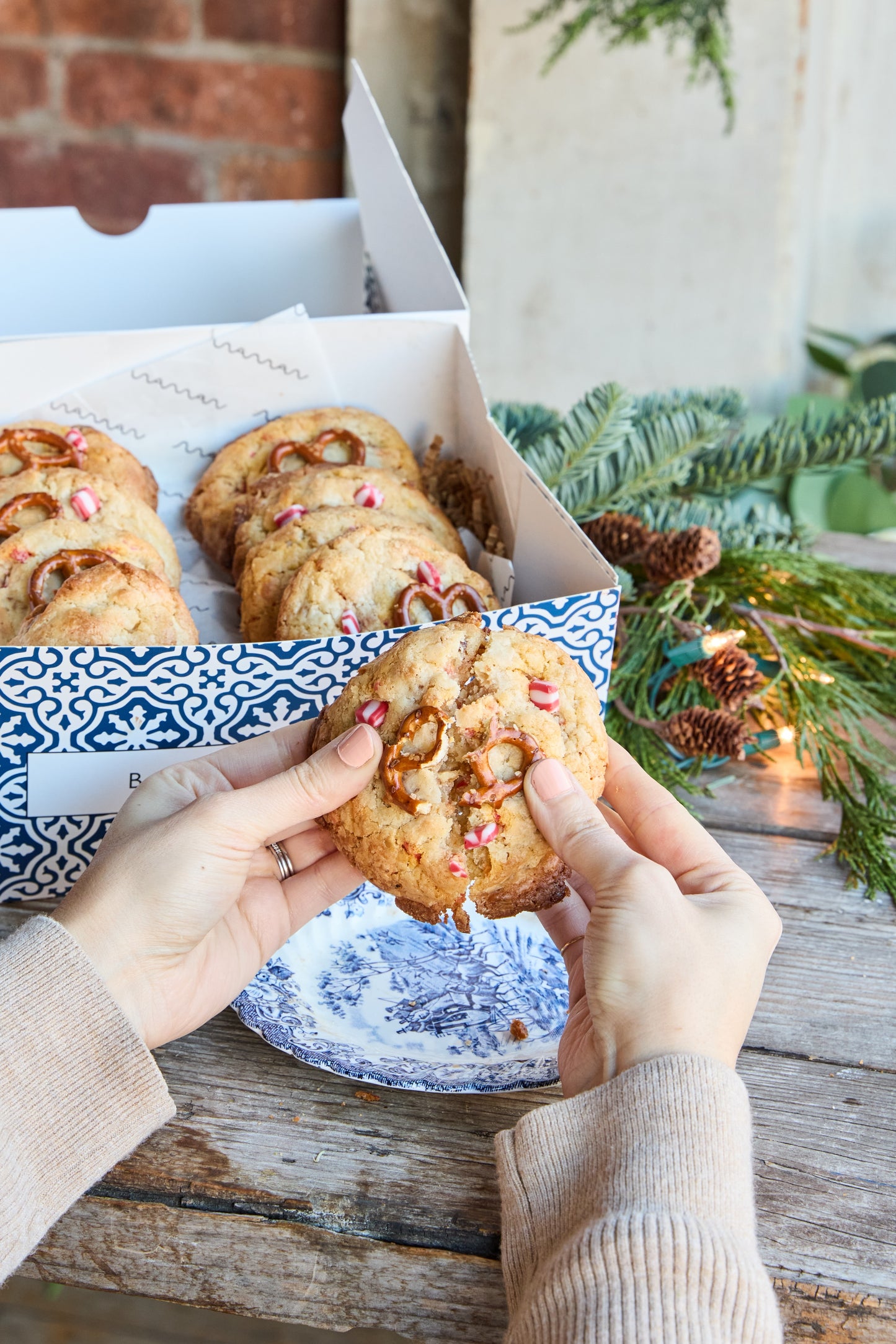 winter cookie gift box