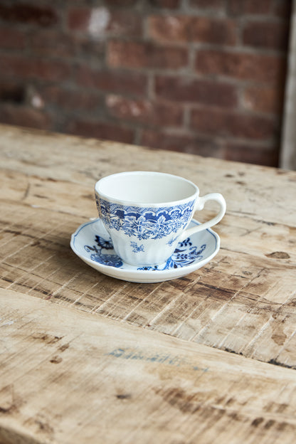 tea cup & saucer set