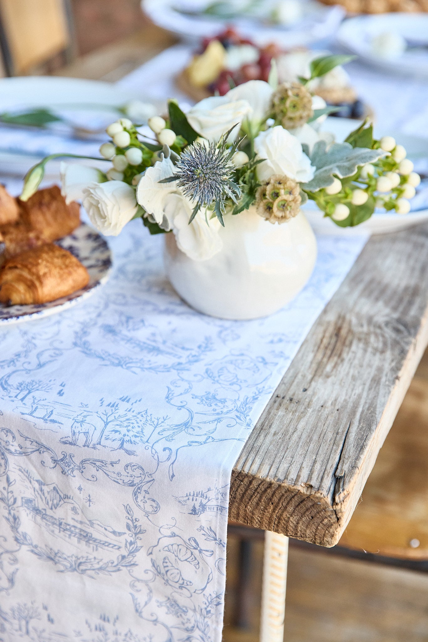 {maman x petite plume} alpine toile table runner