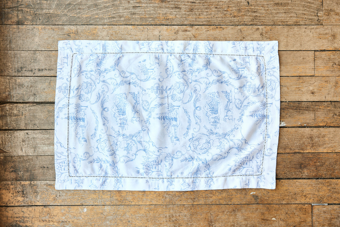 {maman x petite plume} alpine toile placemats