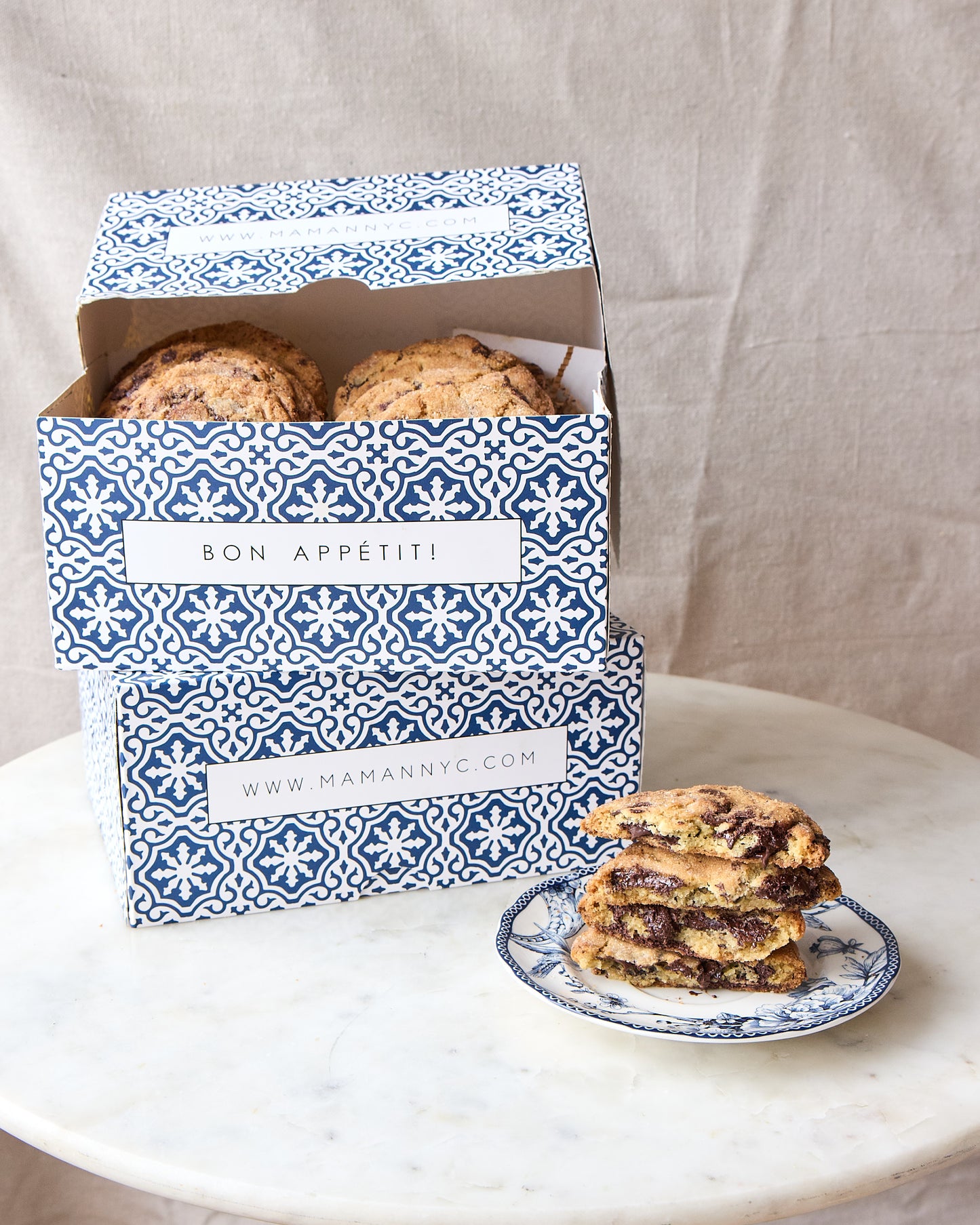 seasonal cookie gift box