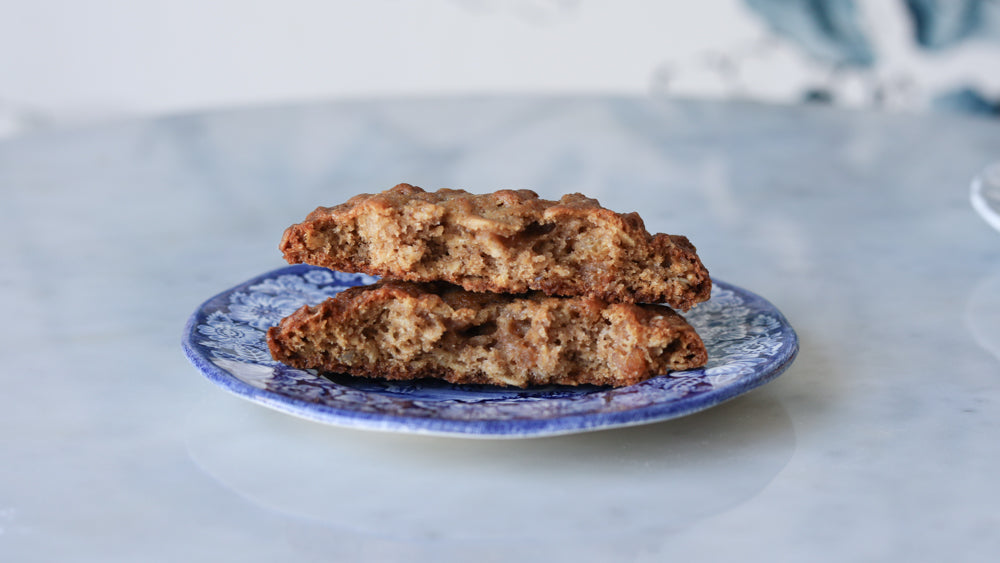 libro de cocina y galletas de mamá