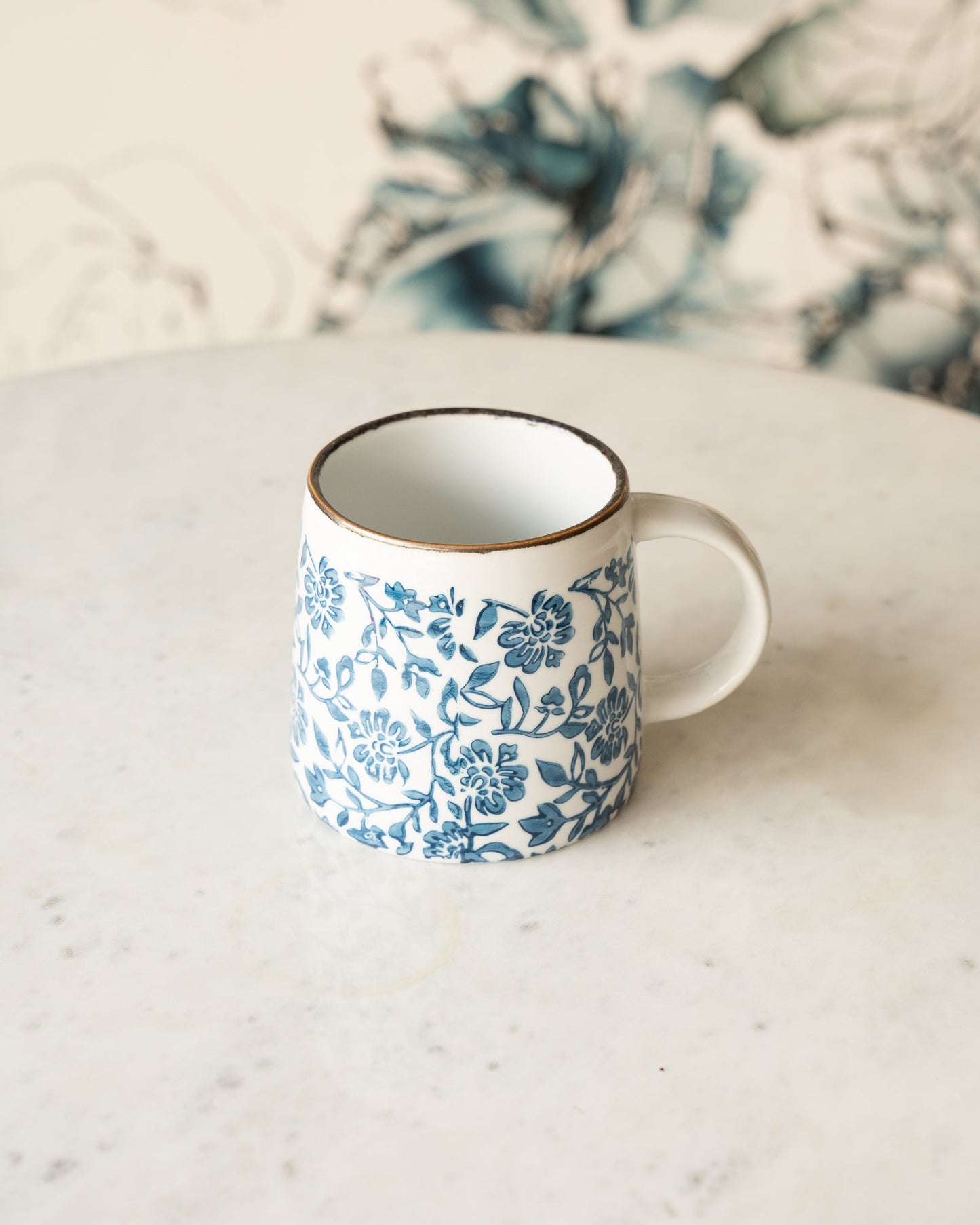 blue and white mugs